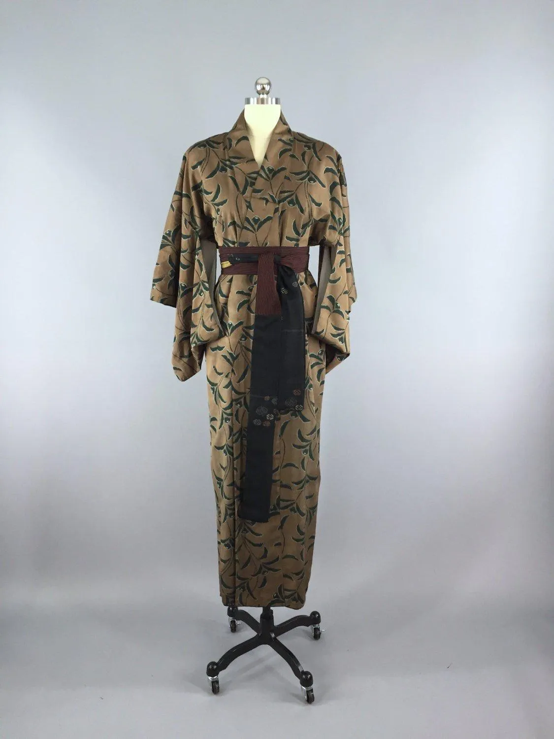 1930s Vintage Silk Kimono Robe / Brown Ikat Vines