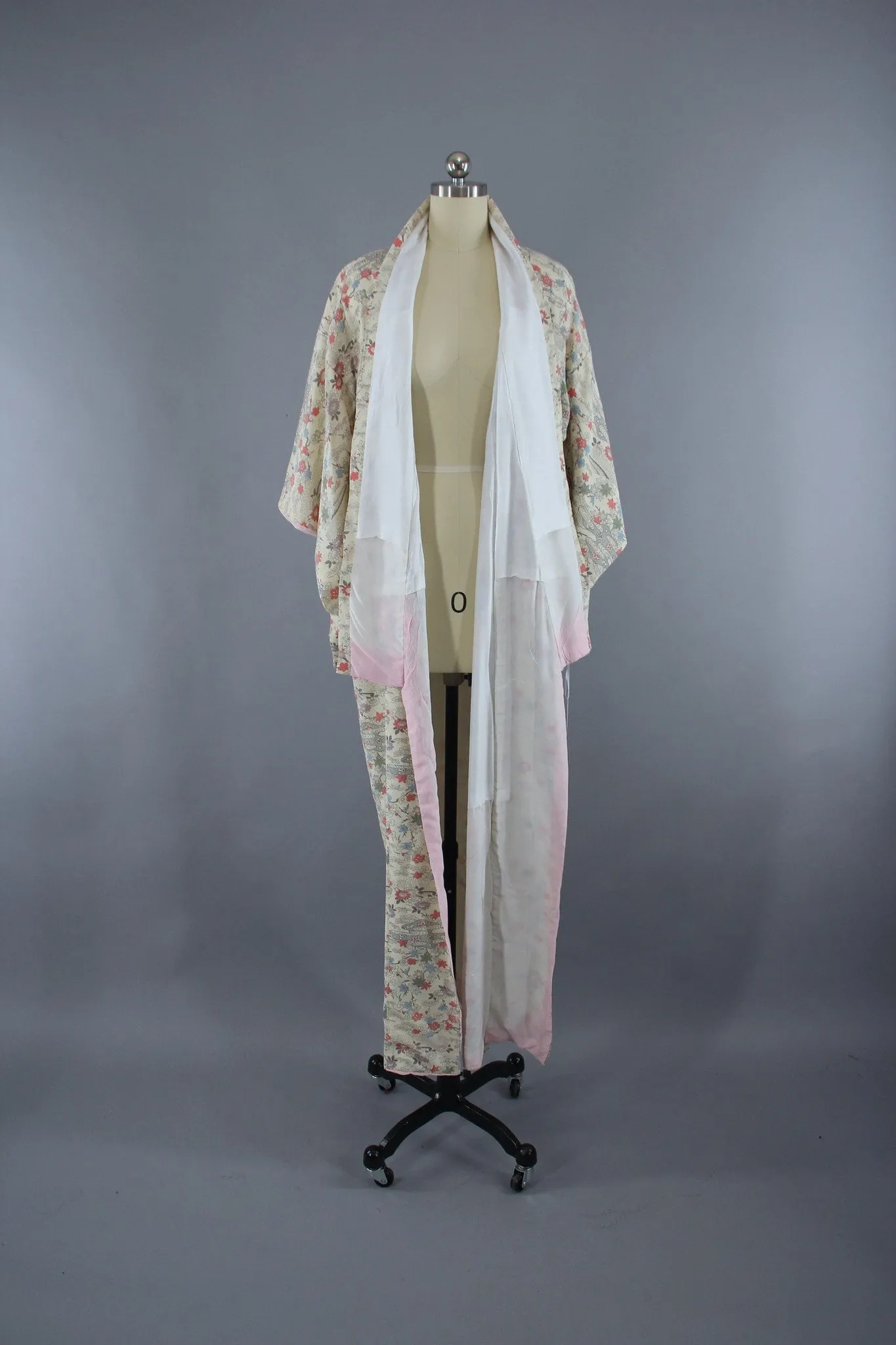 1950s Vintage Silk Kimono Robe with White & Pink Small Floral Print