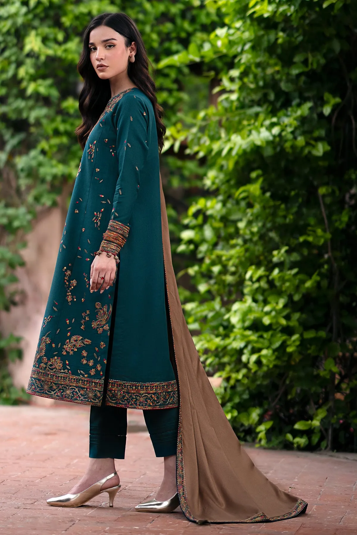 EMBROIDERED KHADDAR UW-0060