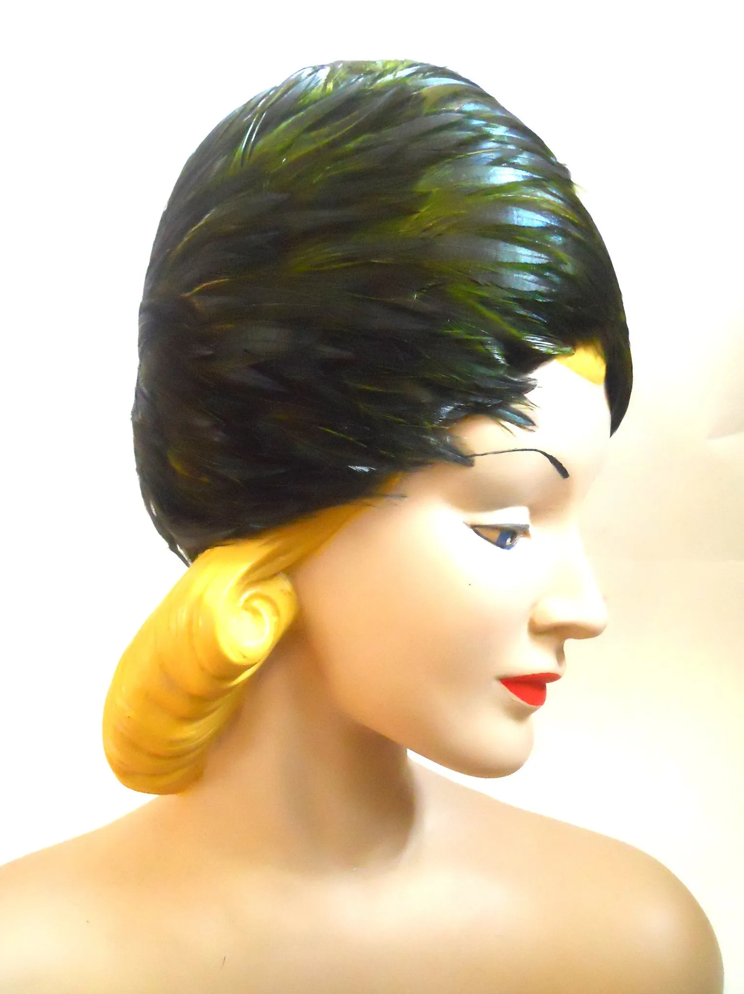 Emerald Green Feathered turban Style Hat circa 1960s