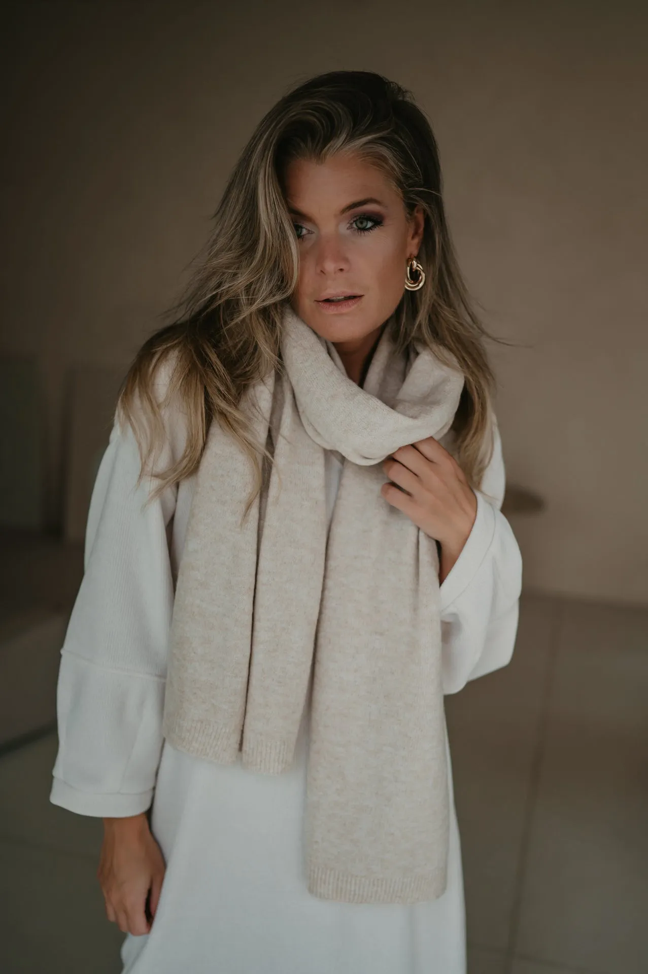 Esiste scarf I Beige