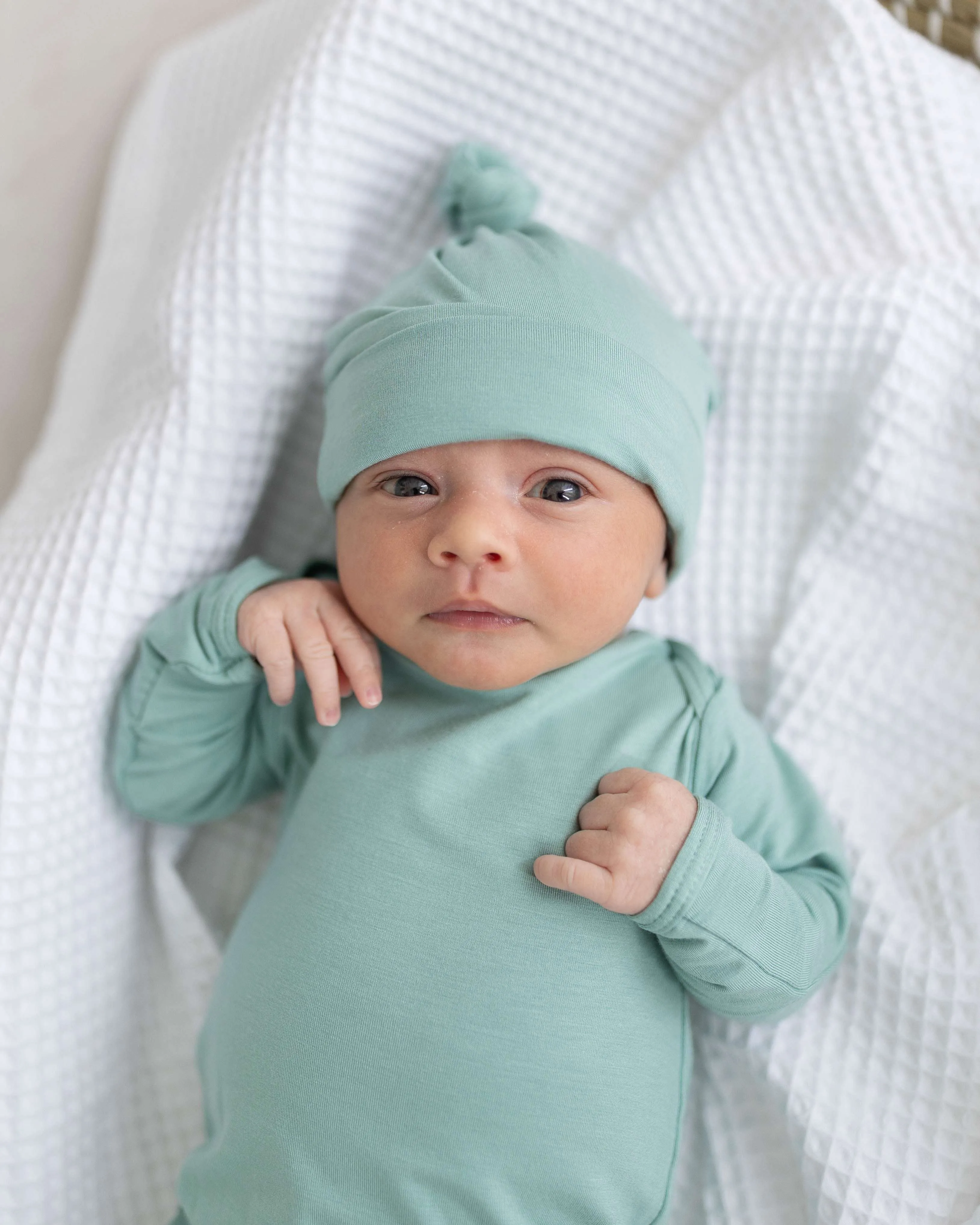 Newborn Knotted Baby Gown and Hat Set