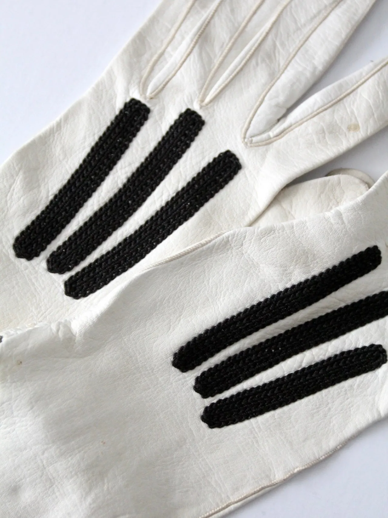 vintage leather driving gloves